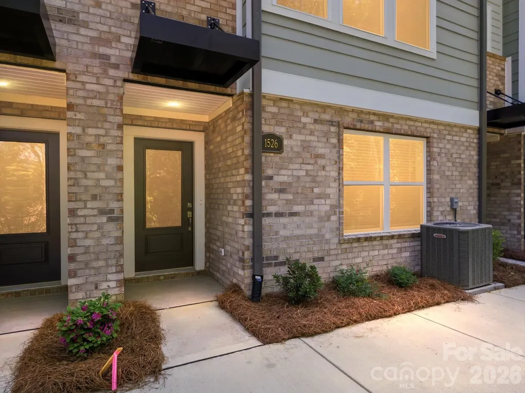 1526 Lithium Lane Charlotte NC 28211