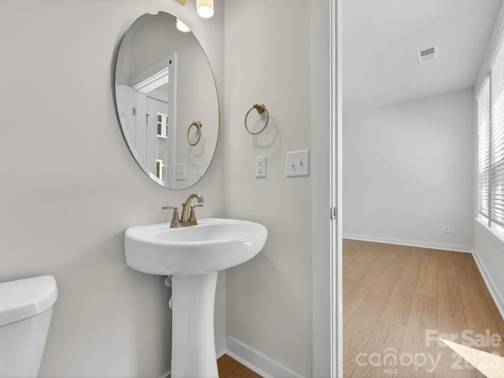 1526 Lithium Lane Charlotte NC 28211