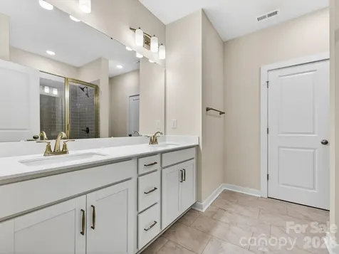 1526 Lithium Lane Charlotte NC 28211
