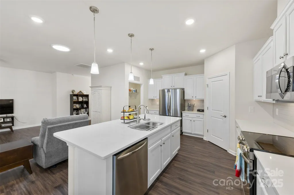 129 Picasso Trail Mount Holly NC 28120