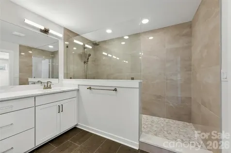 5214 Hollow Branch Road Charlotte NC 28278