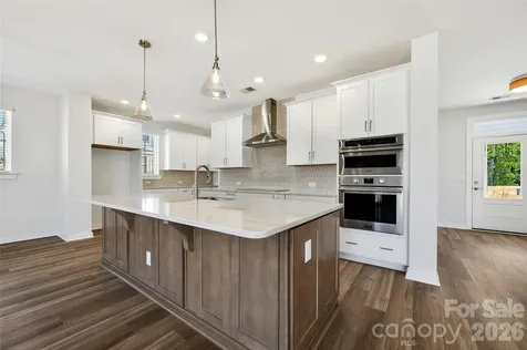 5214 Hollow Branch Road Charlotte NC 28278