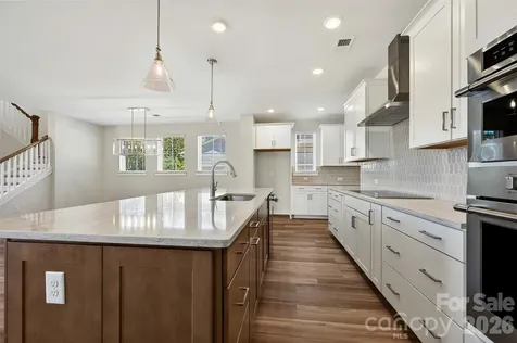 5214 Hollow Branch Road Charlotte NC 28278