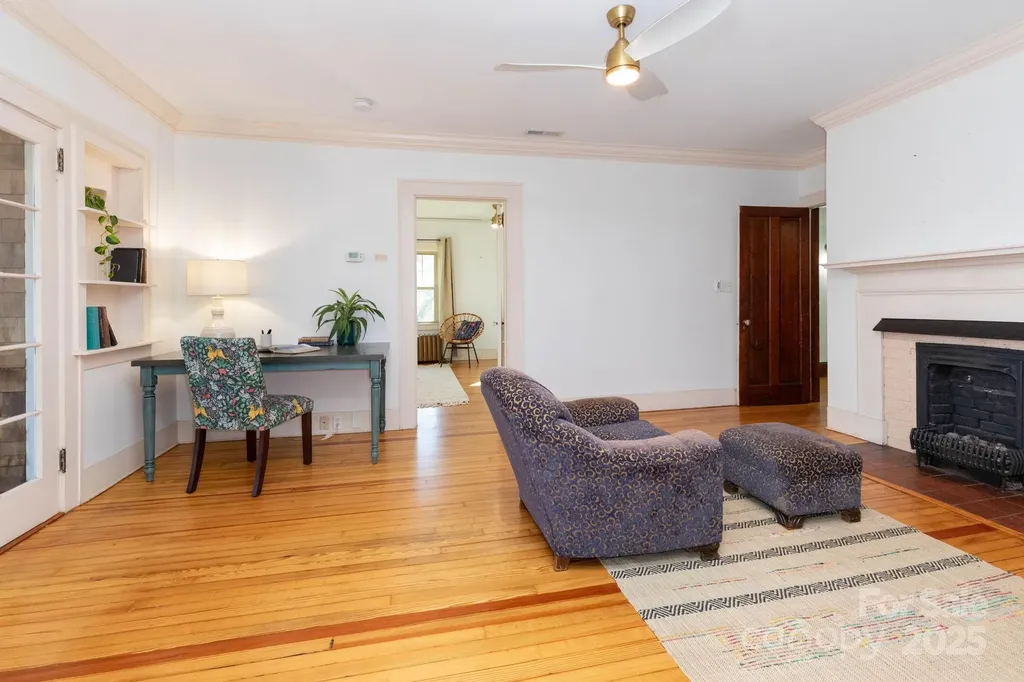 302 Iron Ridge Loop Asheville NC 28806