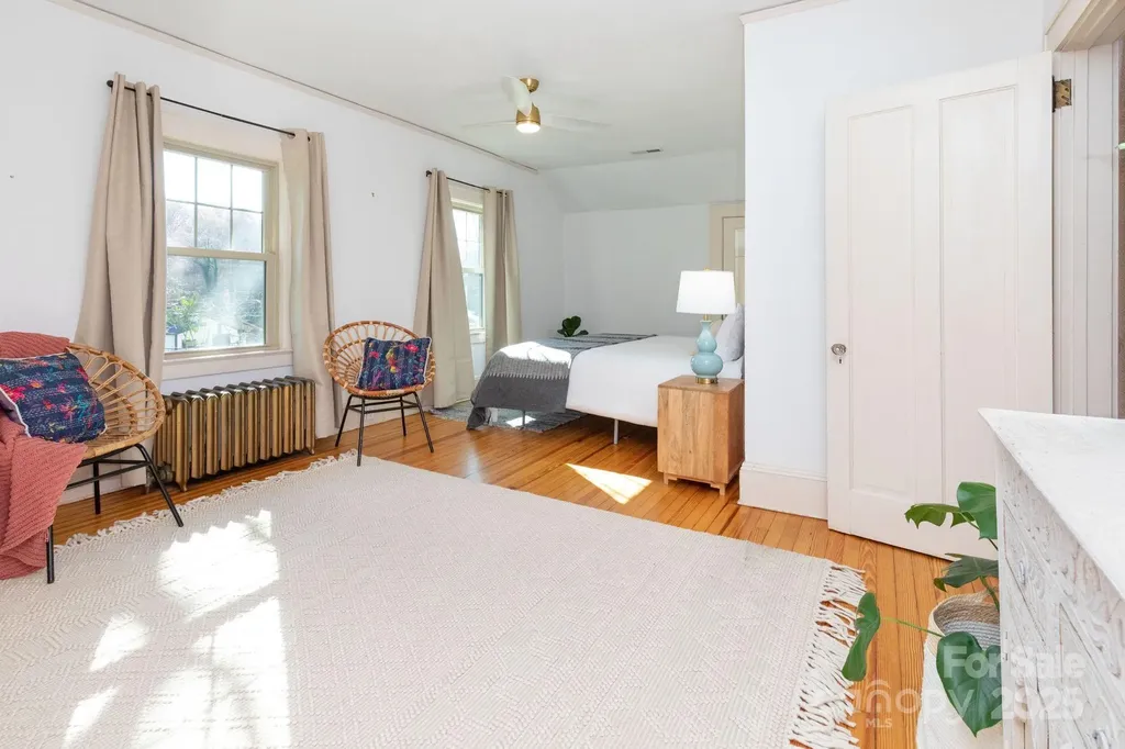 302 Iron Ridge Loop Asheville NC 28806