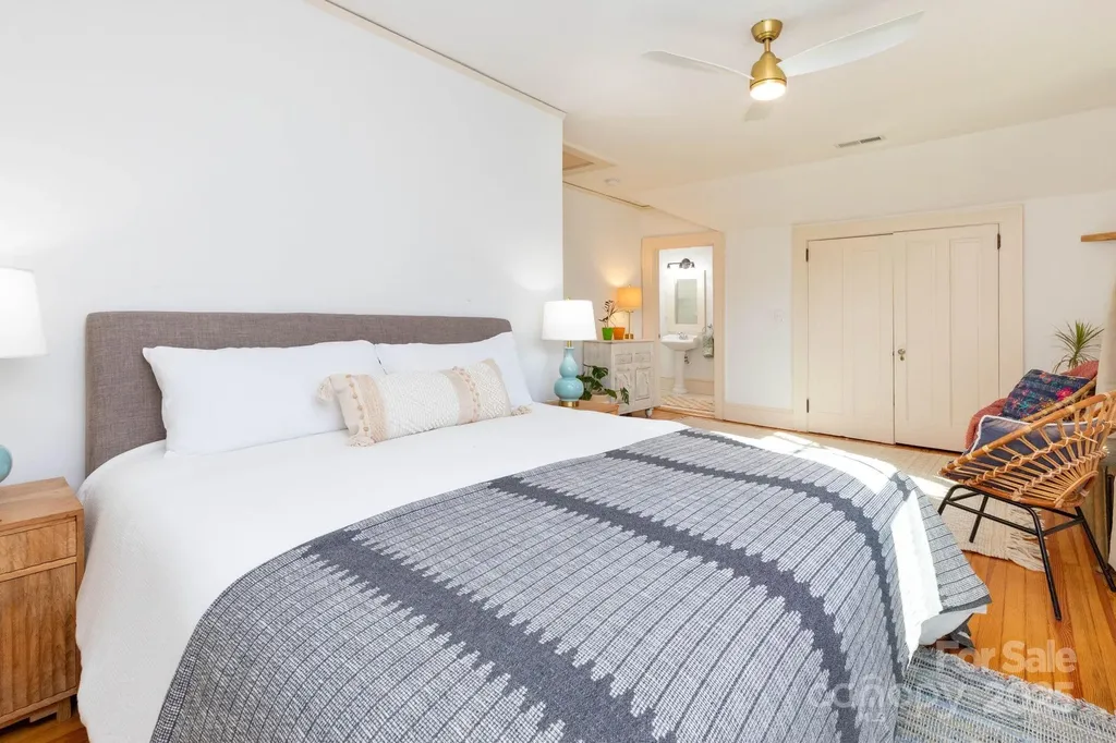 302 Iron Ridge Loop Asheville NC 28806