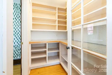 302 Iron Ridge Loop Asheville NC 28806