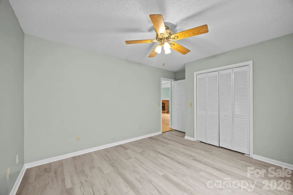 125 Exeter Court Hendersonville NC 28791