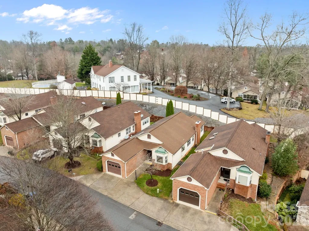 125 Exeter Court Hendersonville NC 28791