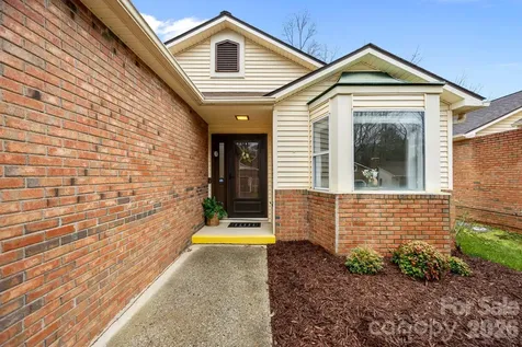 125 Exeter Court Hendersonville NC 28791
