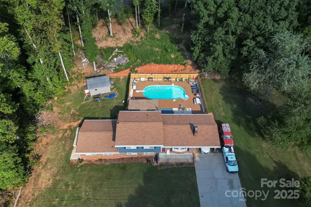 304 Parlier Avenue NE Conover NC 28613