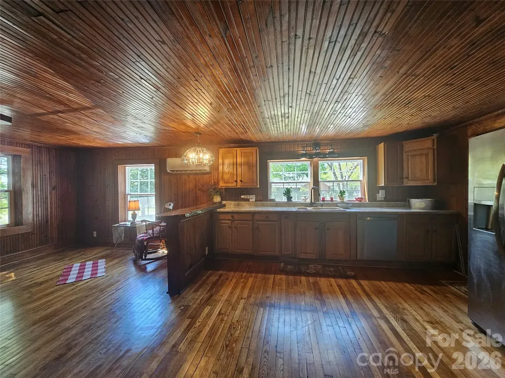 114 Beacon Hill Ellenboro NC 28040