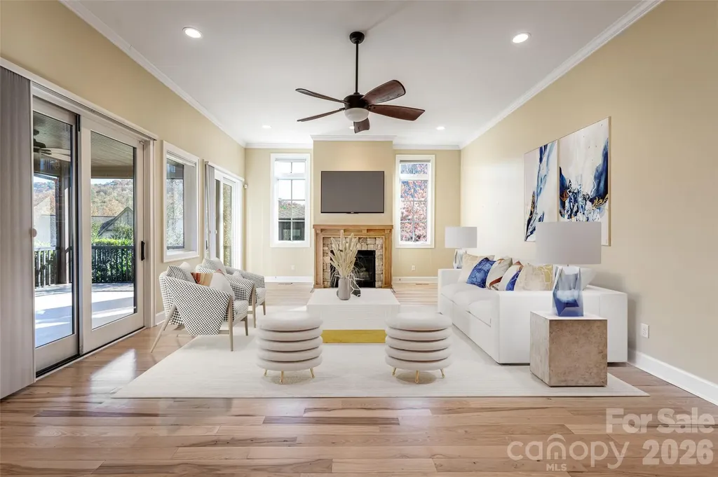38 Chantilly Drive Asheville NC 28804