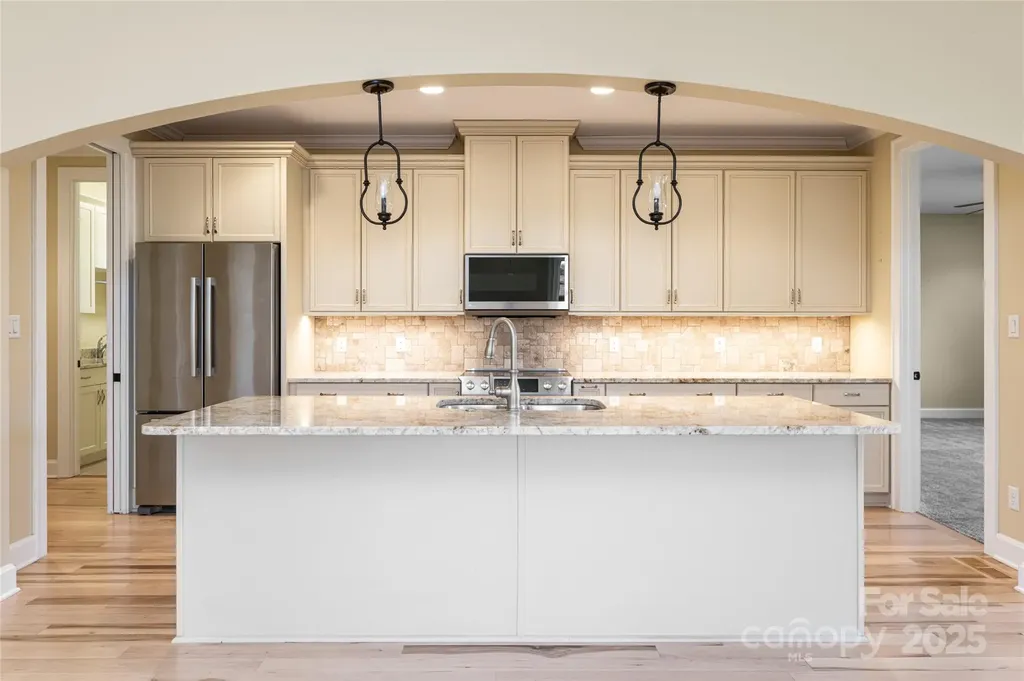 38 Chantilly Drive Asheville NC 28804