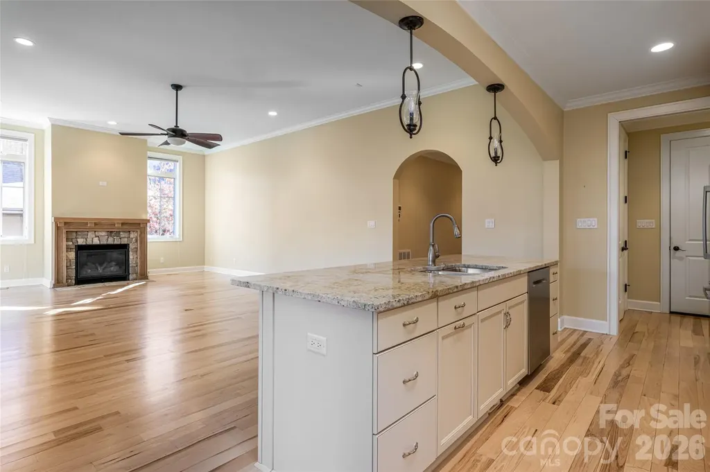 38 Chantilly Drive Asheville NC 28804