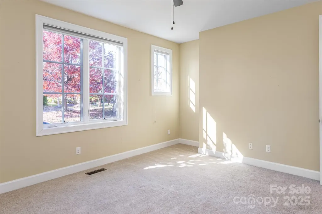 38 Chantilly Drive Asheville NC 28804