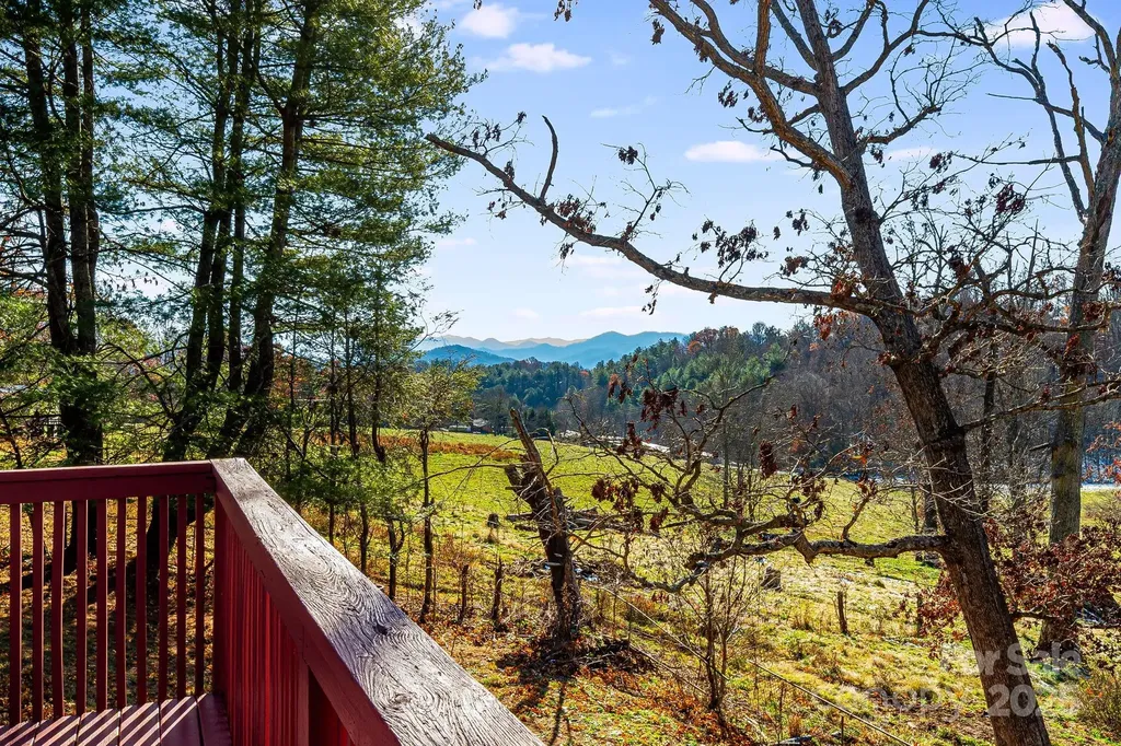 92 Parkway View Road Mars Hill NC 28754