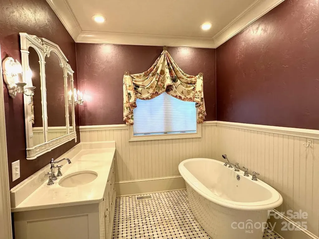 520 E Landing Ridge Circle Jefferson NC 28640