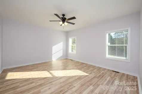 7039 Executive Circle Denver NC 28037