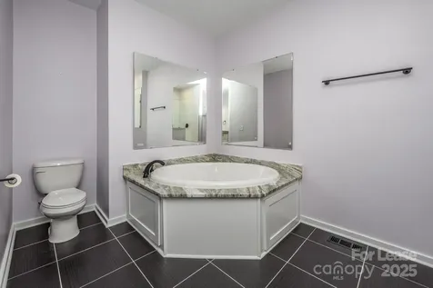 7039 Executive Circle Denver NC 28037