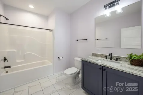 7039 Executive Circle Denver NC 28037