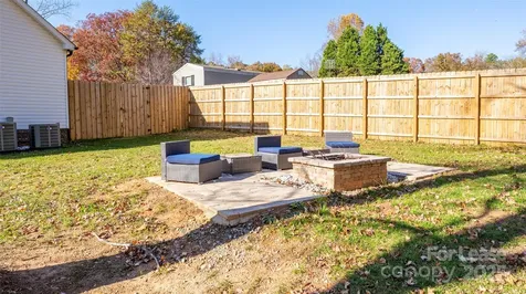 7039 Executive Circle Denver NC 28037