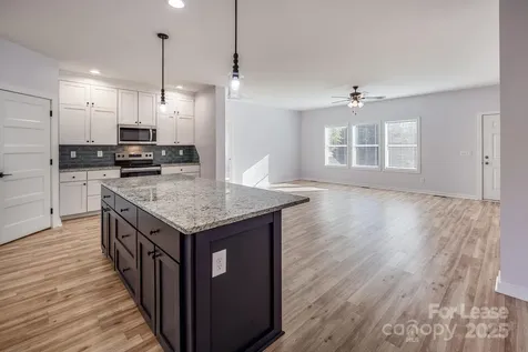 7039 Executive Circle Denver NC 28037