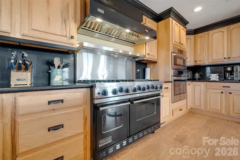 300 Roberts Drive Hendersonville NC 28739