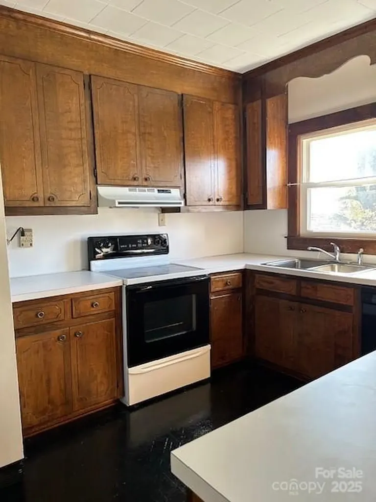 828 N Piedmont Avenue Kings Mountain NC 28086