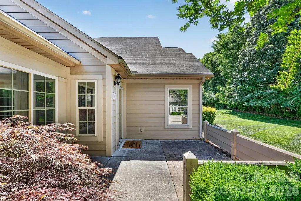 3546 S Bank Court Matthews NC 28105