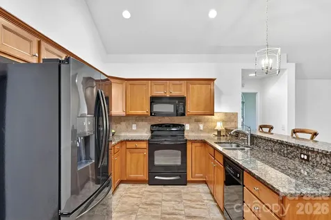 3546 S Bank Court Matthews NC 28105