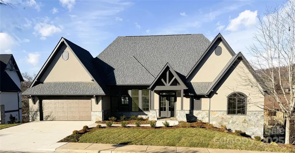 15 Evian Court Asheville NC 28804