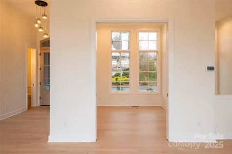 15 Evian Court Asheville NC 28804