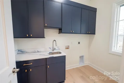 15 Evian Court Asheville NC 28804