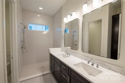 15 Evian Court Asheville NC 28804
