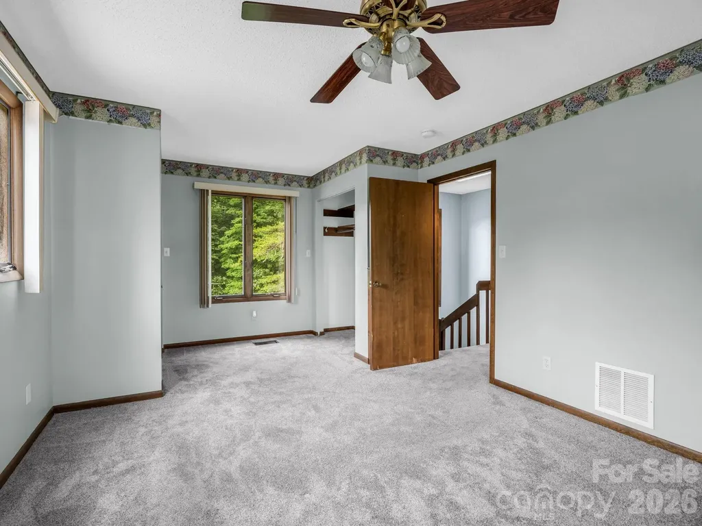 1 Lynx Drive Black Mountain NC 28711