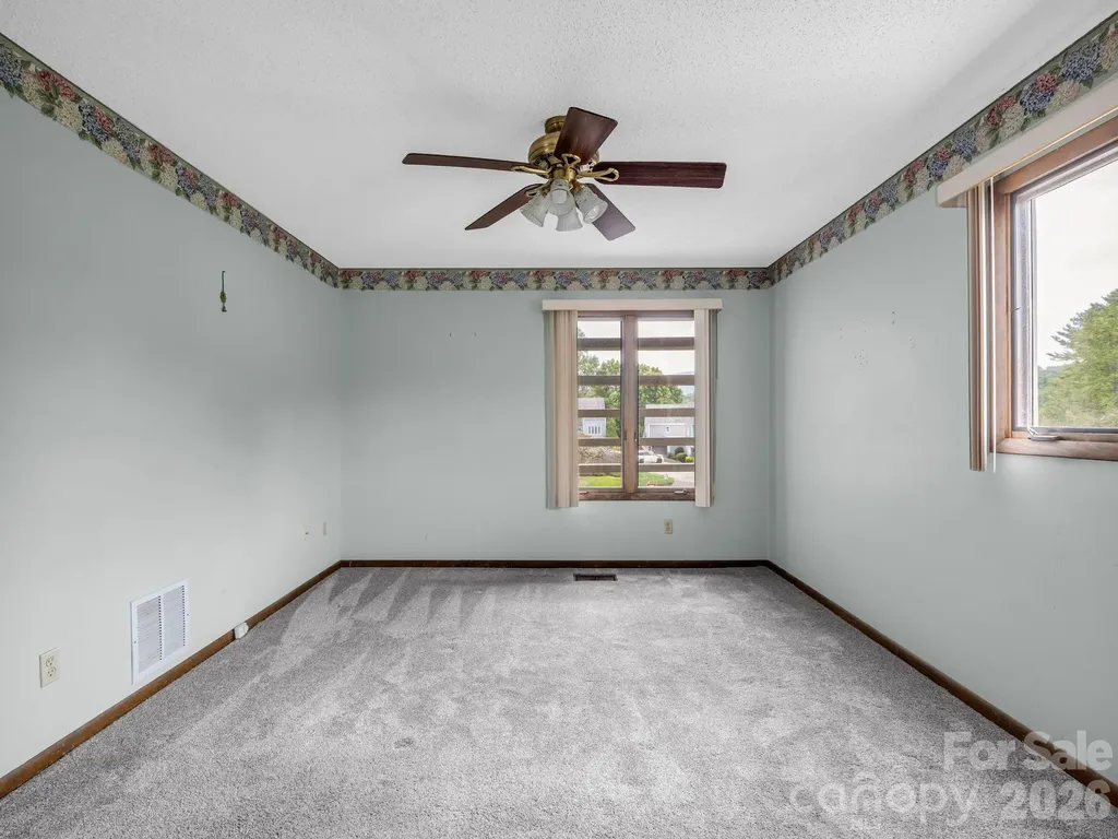 1 Lynx Drive Black Mountain NC 28711