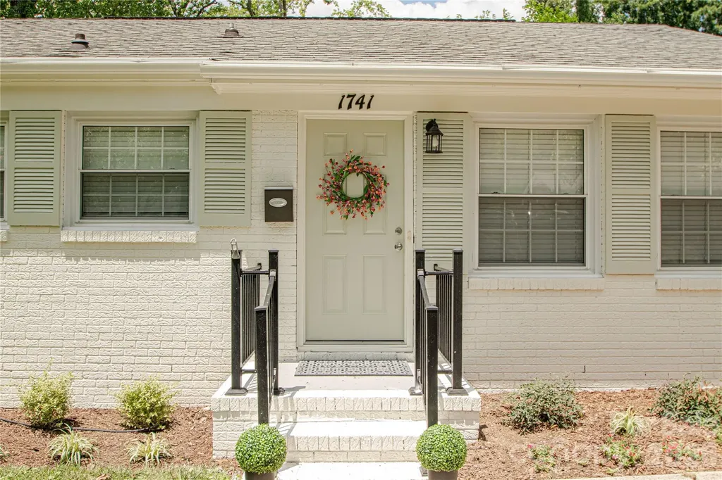 1741 Dallas Avenue Charlotte NC 28205
