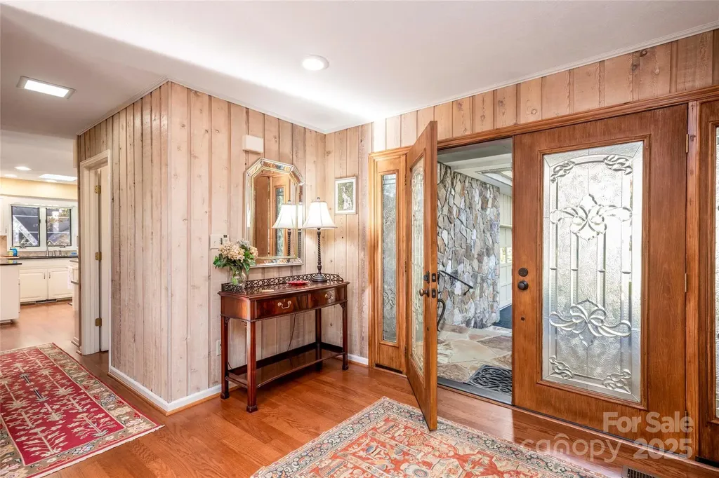 572 N East Shore Drive Lake Toxaway NC 28747