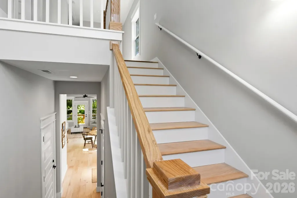 103 Collin Place Asheville NC 28804