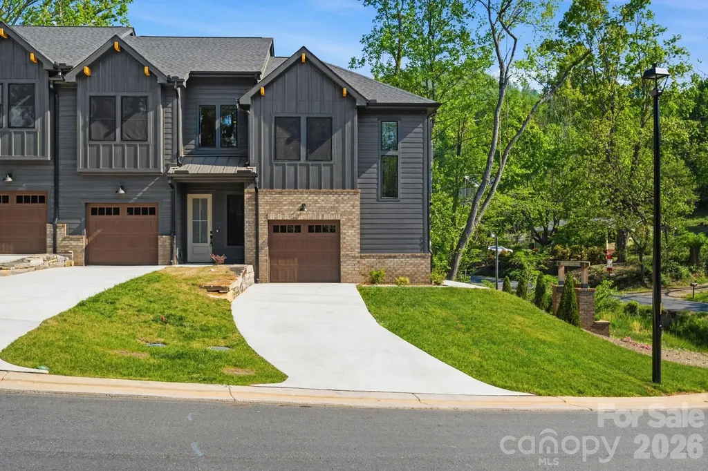 103 Collin Place Asheville NC 28804