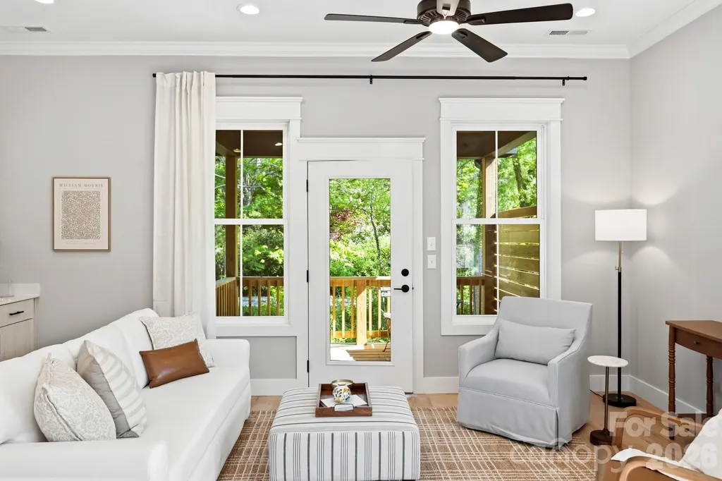 103 Collin Place Asheville NC 28804
