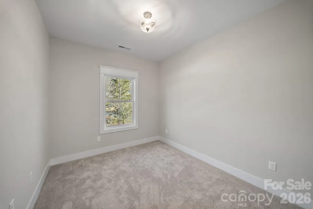 105 Collin Place Asheville NC 28804