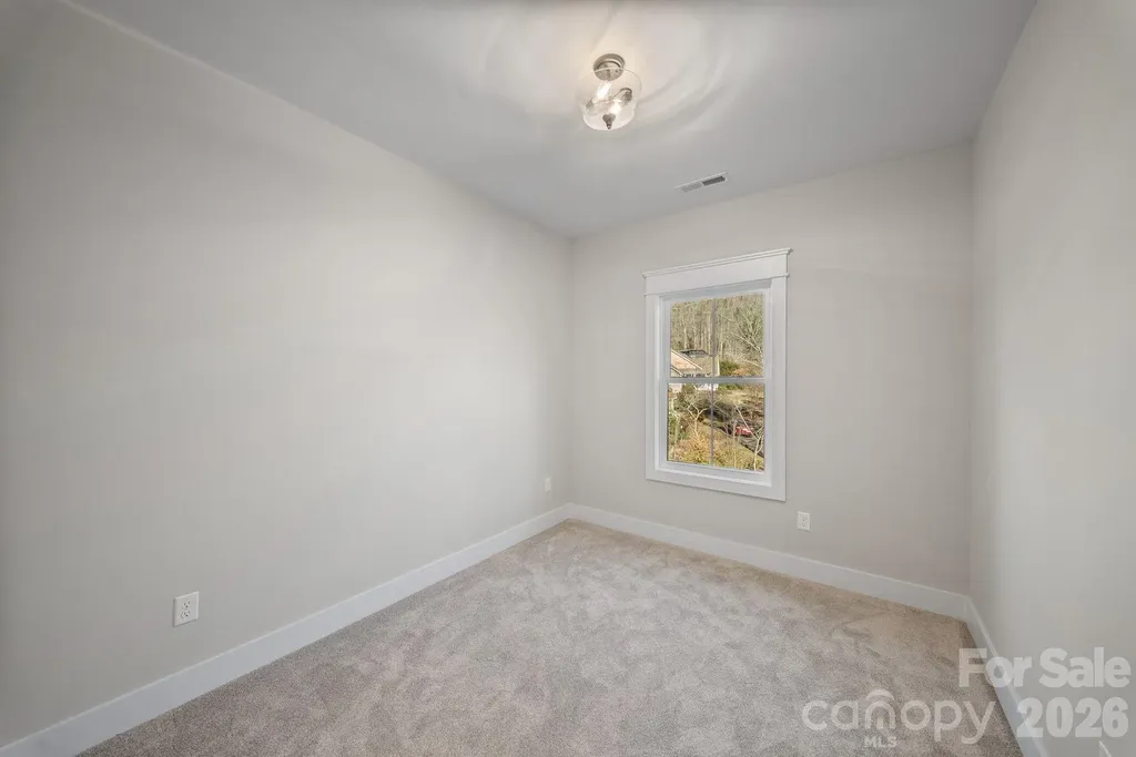 105 Collin Place Asheville NC 28804