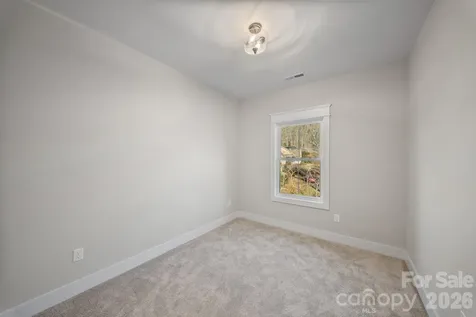 105 Collin Place Asheville NC 28804