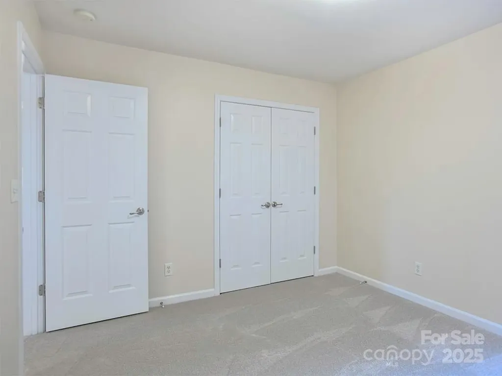 28 Stone River Drive Asheville NC 28804