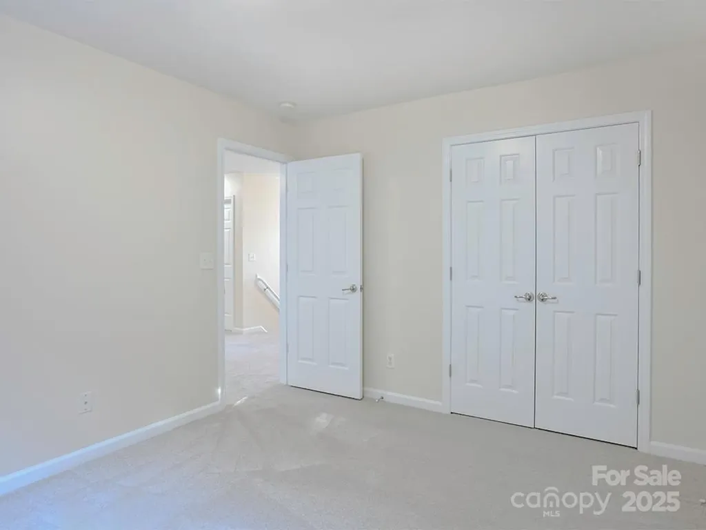 28 Stone River Drive Asheville NC 28804