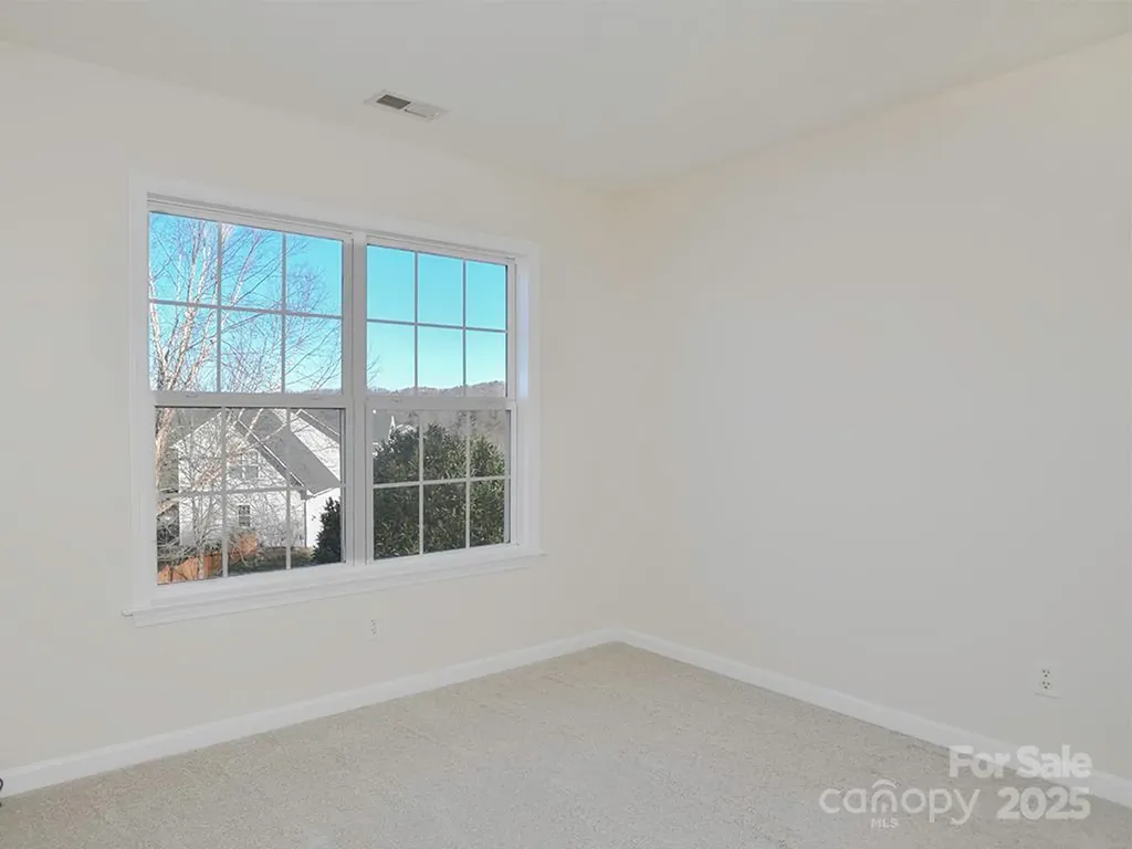 28 Stone River Drive Asheville NC 28804