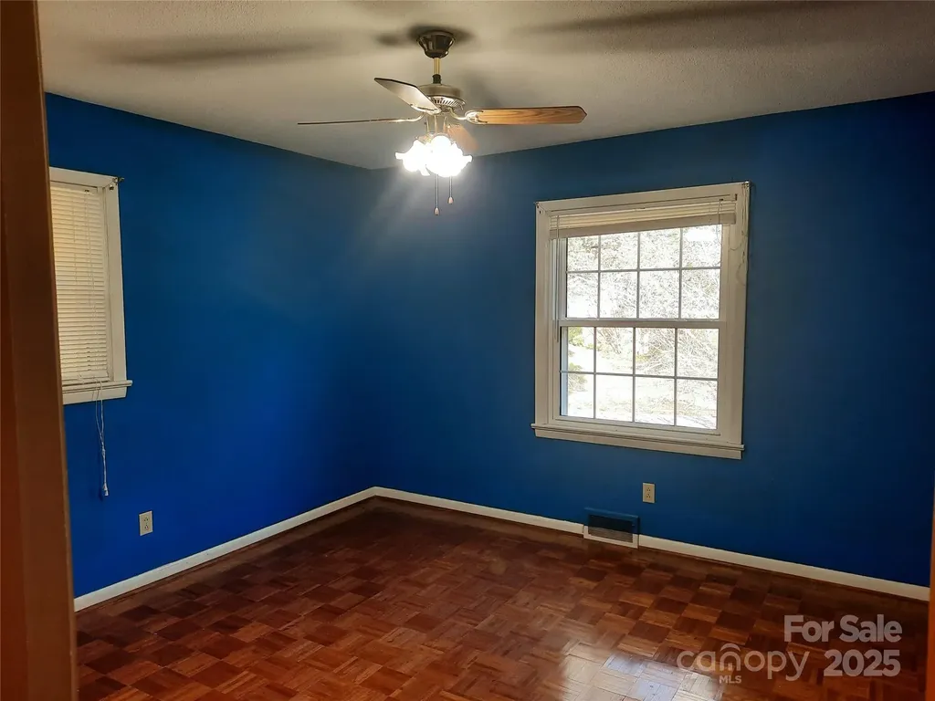 121 Greenview Drive Kannapolis NC 28081