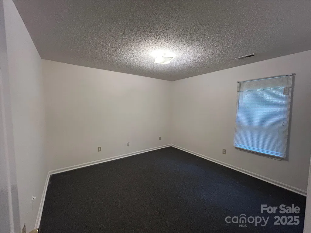 1208 W Walnut Avenue Gastonia NC 28052